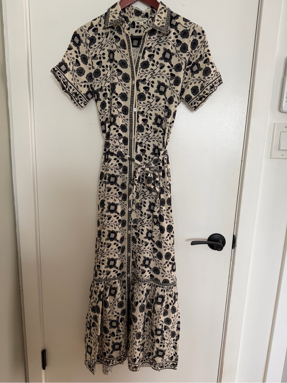 Max Studio beige and Black Floral button up -Front Dress - Picture 2 of 4